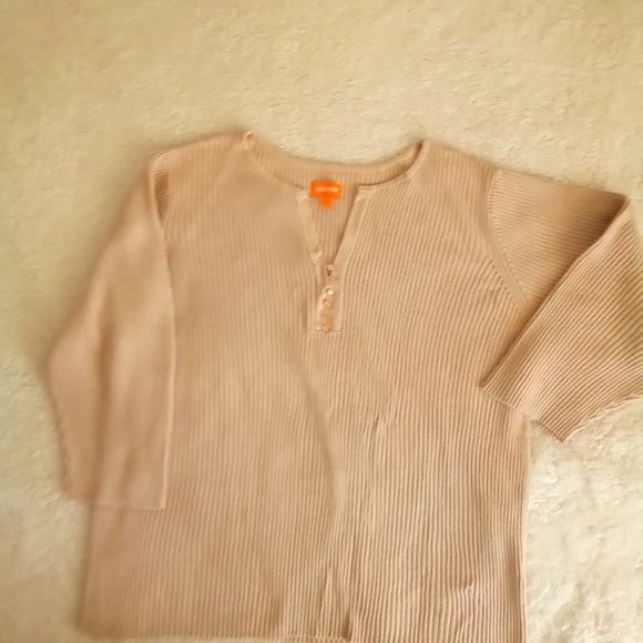 Avenue Sweater - Picture 2 of 3